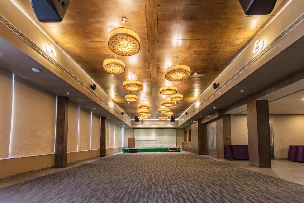 Hotel Aira Vijayawāda Dış mekan fotoğraf